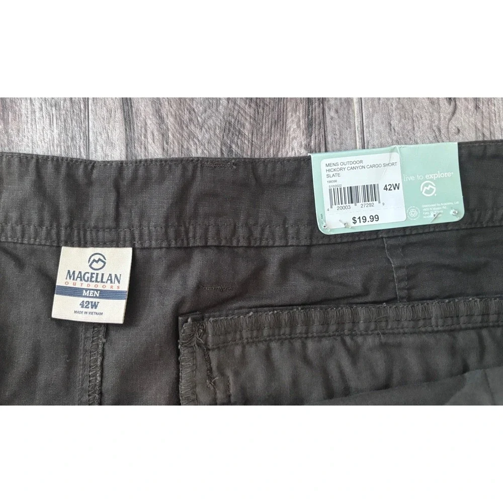 Magellan Outdoors Mens Hickory Canyon Cargo Shorts Slate‎ 42W Outdoor Fish Golf